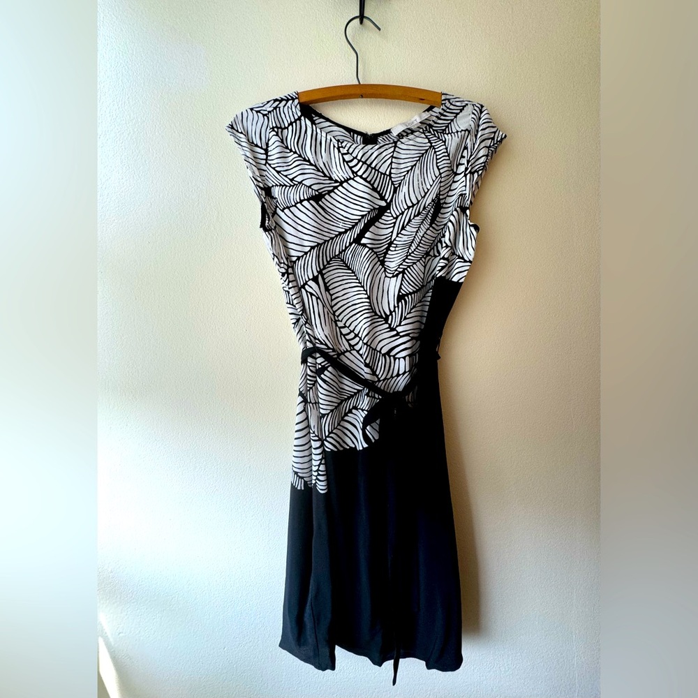 LOFT - NWT Black & White Leaf Print Dress